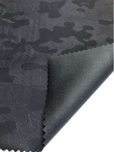 DG-PGSG  PSZZ19142  20D特立客可得+TPU+20D特立可得(壓花)  56''  100%poly  MOQ:1000y 45度照